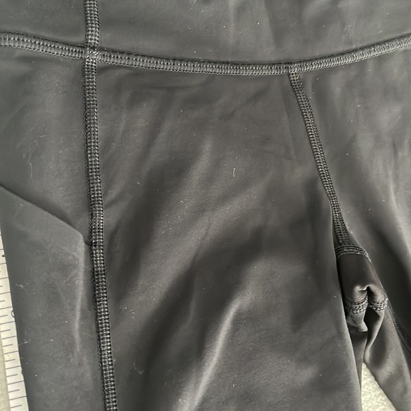 lululemon athletica cropped leggings size 2 - Picture 2 of 8